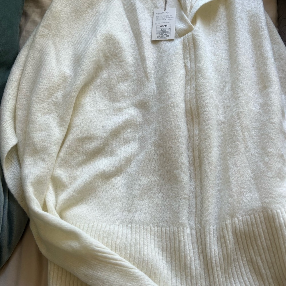 BNWT A NEW DAY SWEATER - Picture 3 of 5